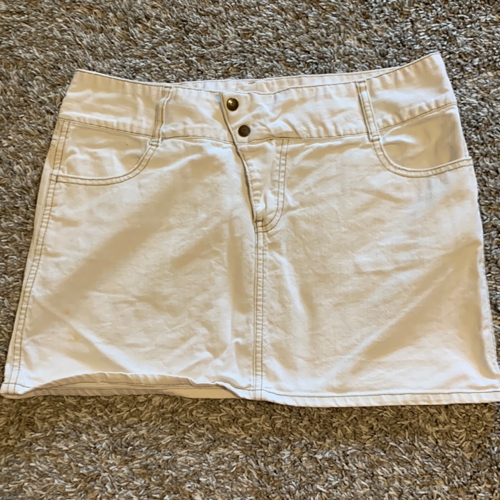 American Eagle skirt